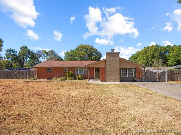 1421 Manor Dr, Bartlesville, OK 74006