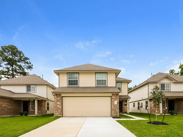 135 Cooper Creek Ln — Photo 1