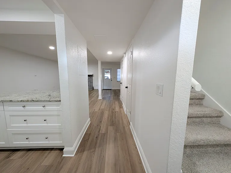 705 N Himes Ave — Photo 4
