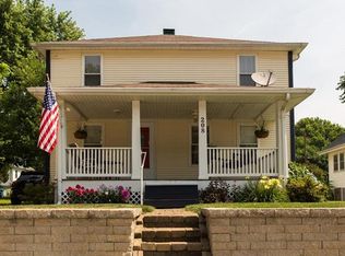 208 Perry St, Saint Charles, MO 63301