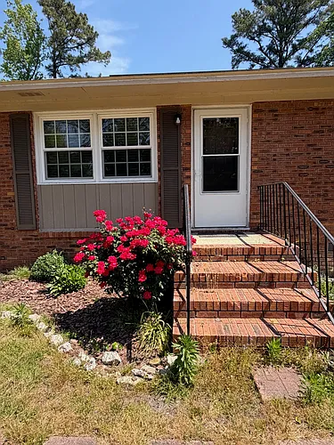 112 Longwood Ln #B Photo 1