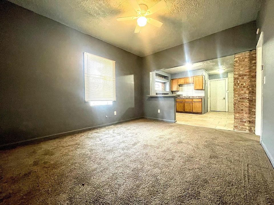 1st image of 3712 Deodar St APT 3