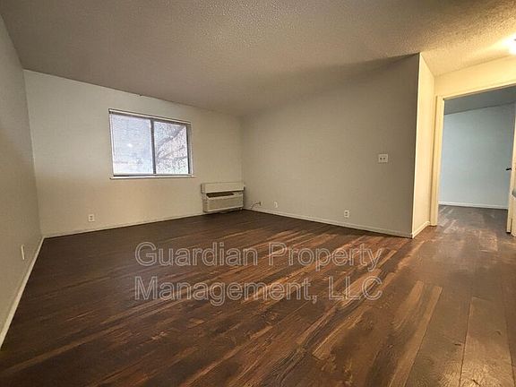 4th image of 1602 Brookside Dr #324