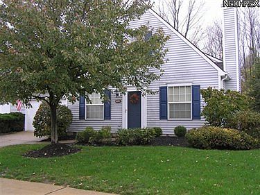 1st image of 601 Windsor Ln