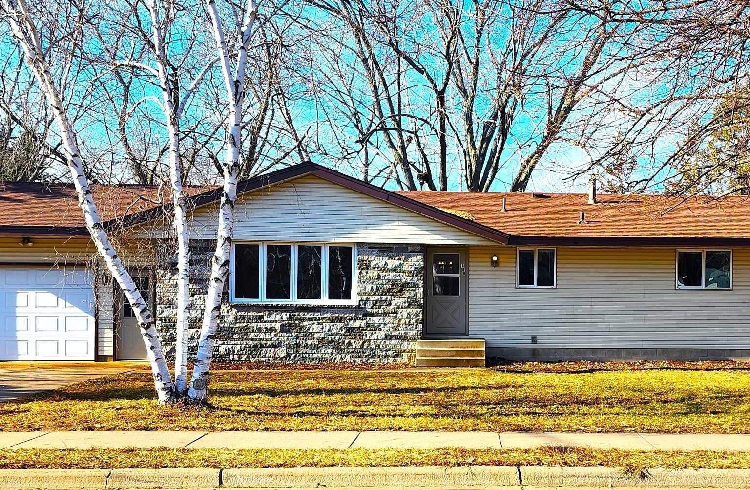 109 5th Ave SW, Isanti, MN 55040 Zillow