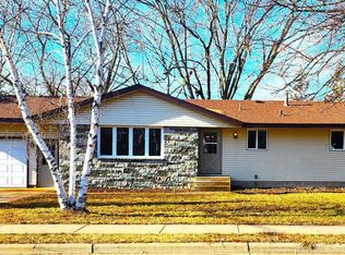 109 5th Ave S, Isanti, MN 55040