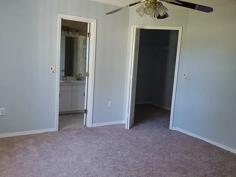 8039 Ridgeglen Cir E — Photo 11
