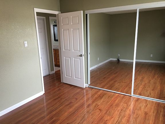 3rd image of 1594 Crucero Dr APT 2