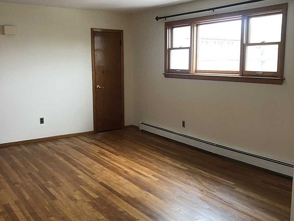 3rd image of 361 Commercial Ave APT 3