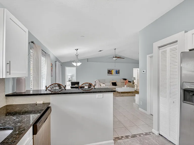 1080 Salmon Isle — Photo 31