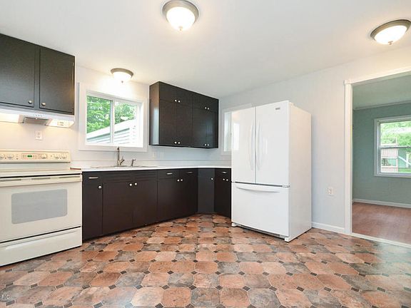 5th image of 1939 N 33rd St