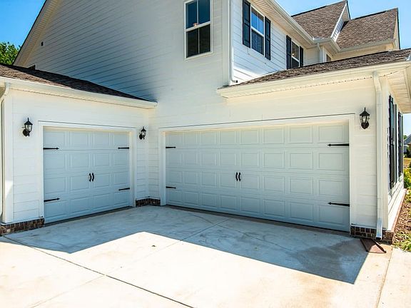4th image of 3437 Chinoe Dr