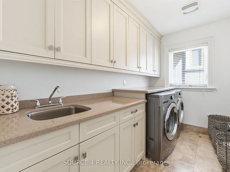 39 Amesbury Dr — Photo 34