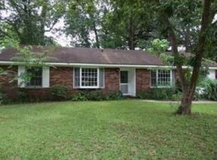 5 Prince Charles Ct, Savannah, GA 31406