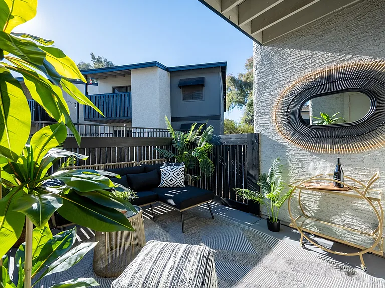 Private Outdoor Patio/Balcony