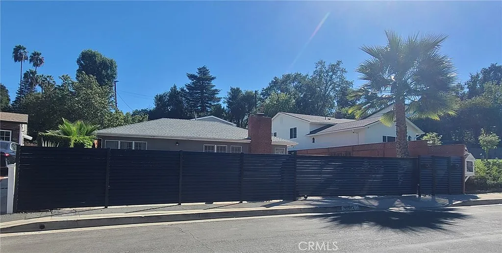 4 bed, 2029 sqft, $7,000 — Photo 2