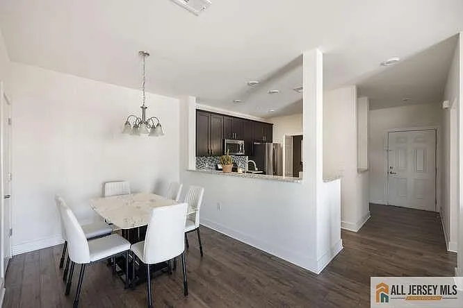 421 Tavern Rd — Photo 10