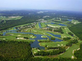 909 Strathaven Ln, Sunset Beach, NC 28468