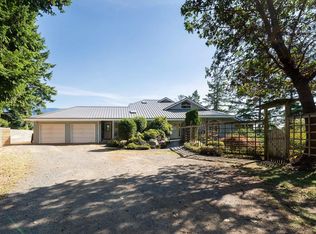 252 Jason Rd, Bowen Island, BC V0N1G1