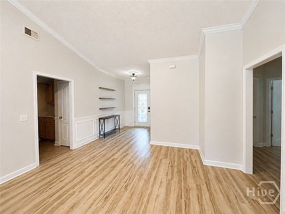 3rd image of 140 Colonial Drive