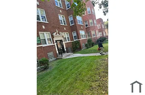 7943 S Rhodes Ave #2S Photo 1