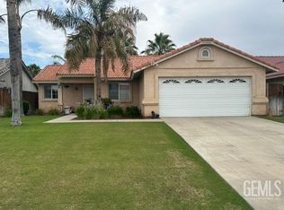 5918 Georgia Pine Way, Bakersfield, CA 93313