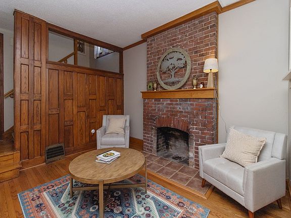 4th image of 1320 43rd St