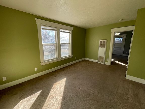 4th image of 223 N Alarcon St APT D