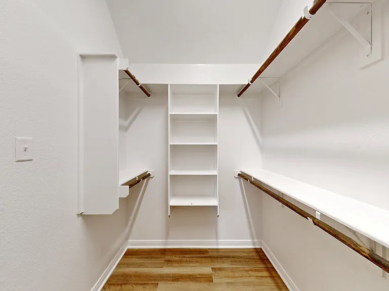 2030 Kathryn Dr — Photo 24