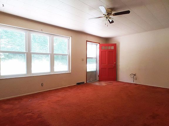 Additional Living Room