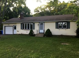 1168 Pippin Orchard Rd, Cranston, RI 02921