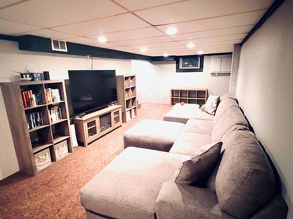 4th image of 101 Parker Ln