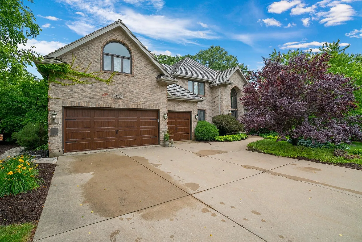 24716 W Park River Ln photo 1