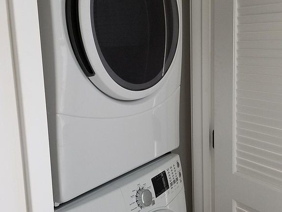 5th image of 1337 N Marshall St Unit 1