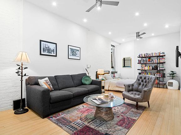 2nd image of 720 Greenwich St APT 2M