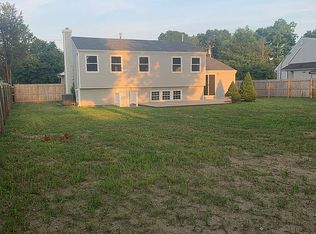 148 Udall Rd, West Islip, NY 11795