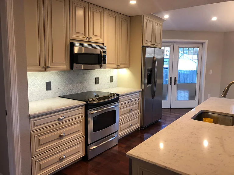 569 Juniper Ct — Photo 3