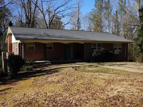 24 Greenwood Cir, Sylacauga, AL 35150