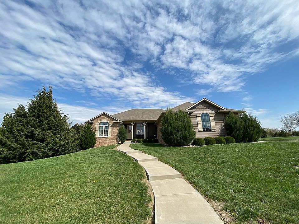 1st image of 2304 Pinecrest Cir