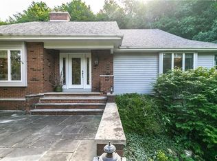 6205 Turnwood Dr, Jamesville, NY 13078