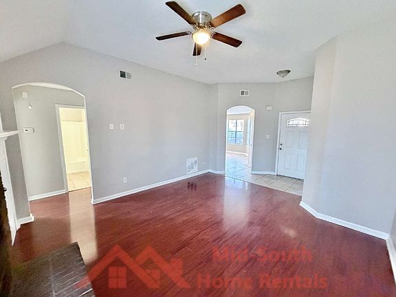 3rd image of 5827 Hickory Nutt Ln