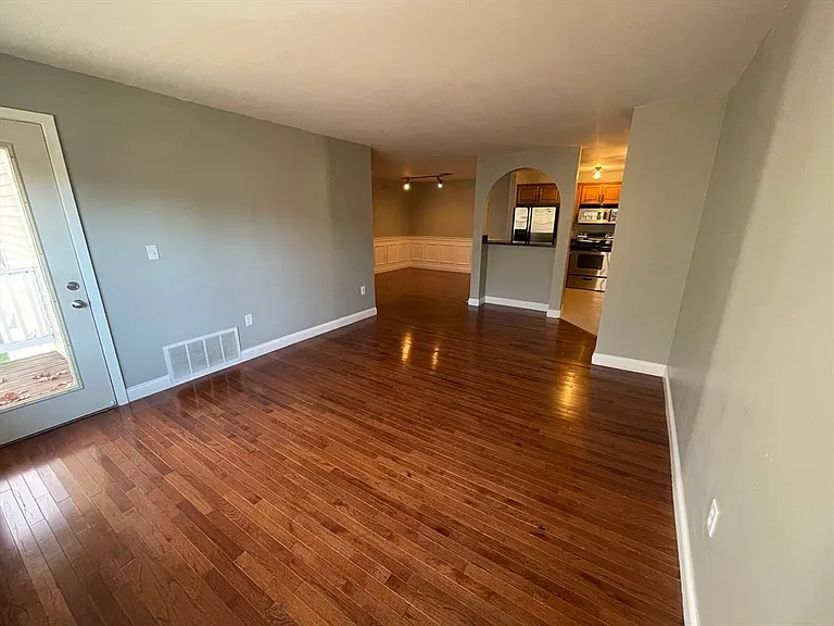 700 Brookside Dr #G — Photo 4