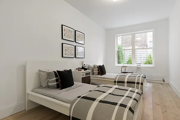 Sold by Nest Seekers International | media 8