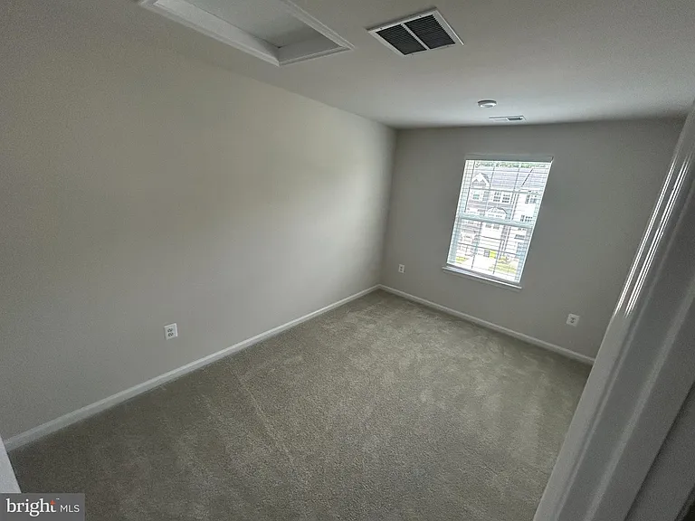 36072 Coyote — Photo 21