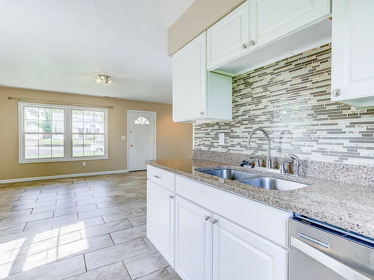 13 W Chestnut St — Photo 10