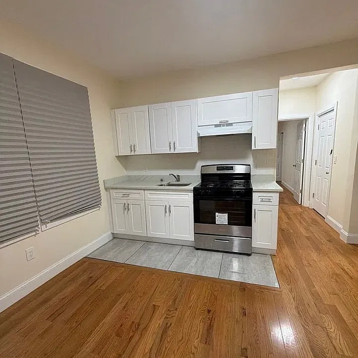 144-146 Ball St #R1