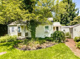50 Sag Harbor Tpke, East Hampton, NY 11937