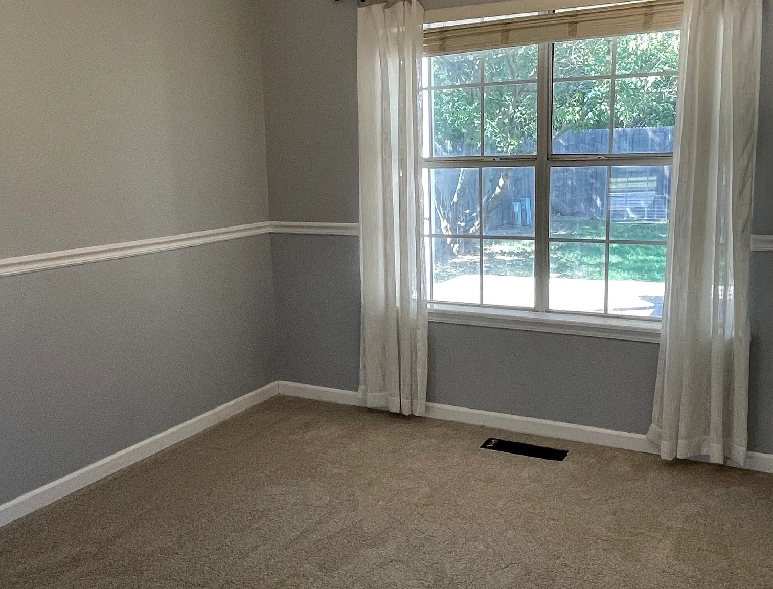 4 bed, 2.5 bath, 2597 sqft, $2,299 — Photo 3