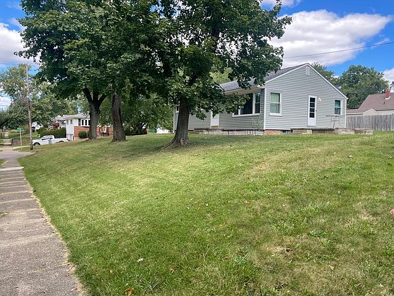 3rd image of 915 Ute Ave