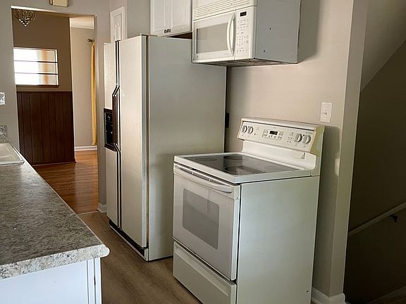 4th image of 15508 Steinway Blvd